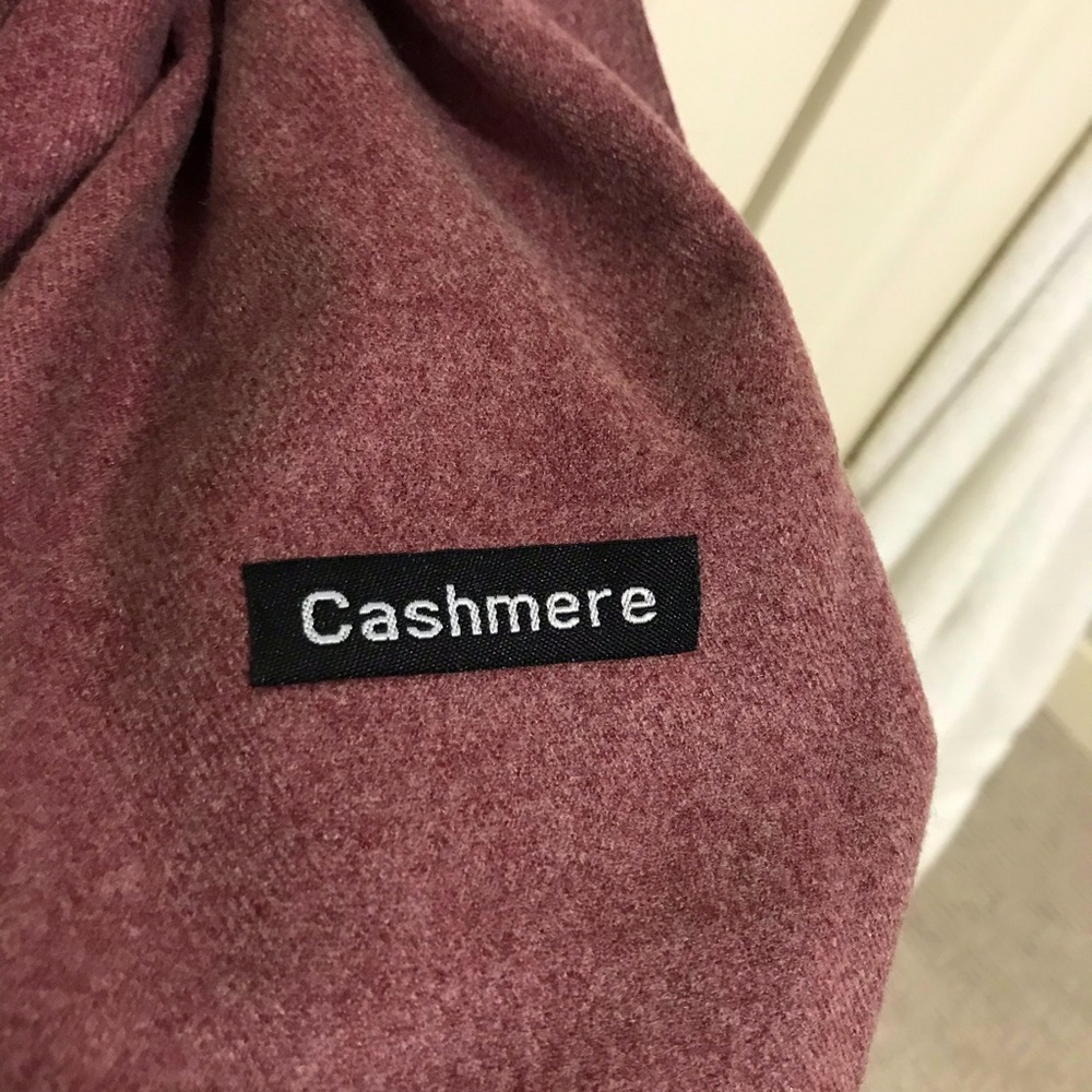 Cashmere scarf